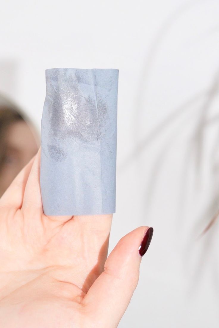 What Your Skin Is Telling You When It Gets Oily by Midday